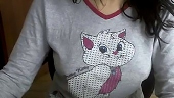 可爱的土耳其摄像头女孩自制视频